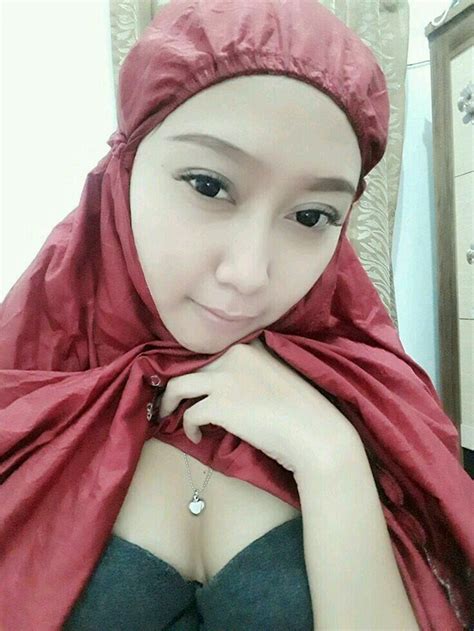 foto cwe bugil|Kumpulan Foto Cewek Berjilbab Ngentot ~ Pusatnya。